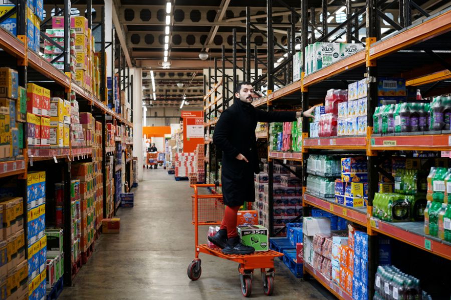 Photo of H.Sinno in a warehouse